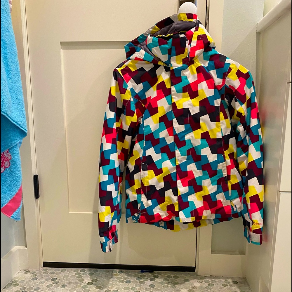 Bright winter ski coat. I had no problems, with it, i just grew out of it.